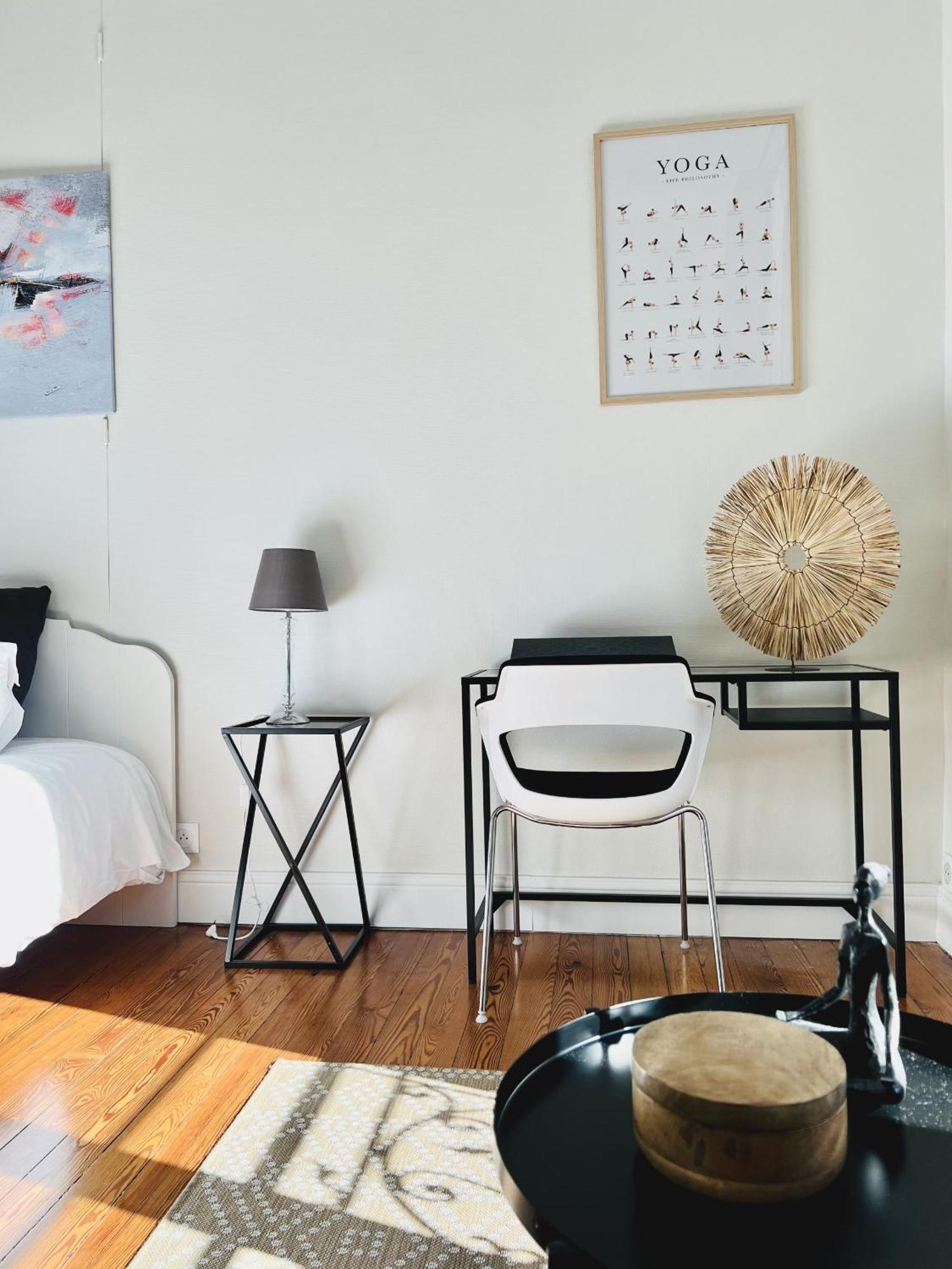 Apartment Superbe De 105 M2, Hyper Centre Avec Terrasse, Parking, A 5 Min De La Nizza
